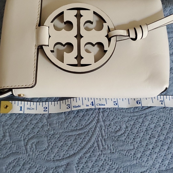 White Tory Burch crossbody - Picture 5 of 7